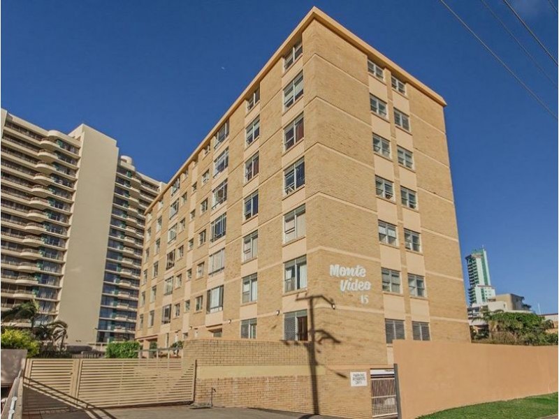 1/15 Pacific Street, Main Beach QLD 4217