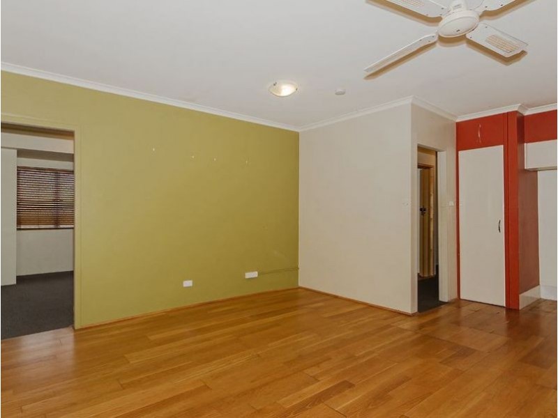 1/15 Pacific Street, Main Beach QLD 4217