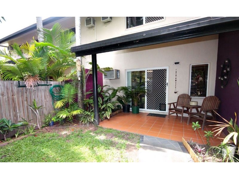 2/7 Macilwraith St, Manoora QLD 4870