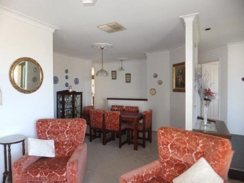 8 Southern Cross Circle, Ocean Reef WA 6027