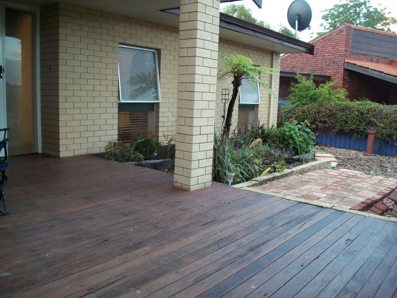 16 Headley Pl, Bayswater WA 6053