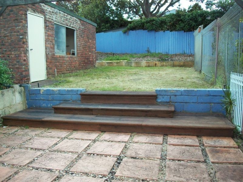 16 Headley Pl, Bayswater WA 6053