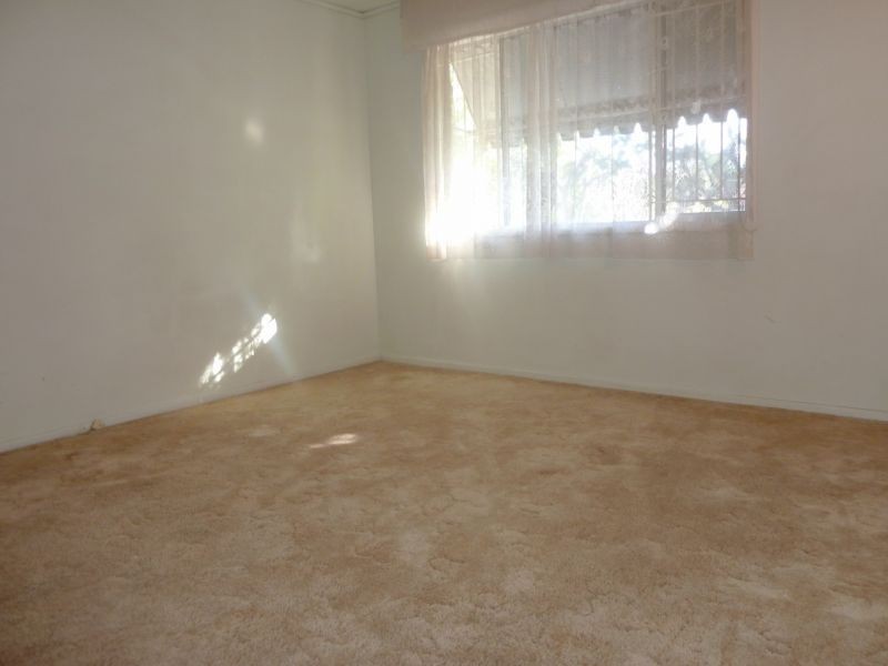 22 St Albans Street, Kenmore QLD 4069