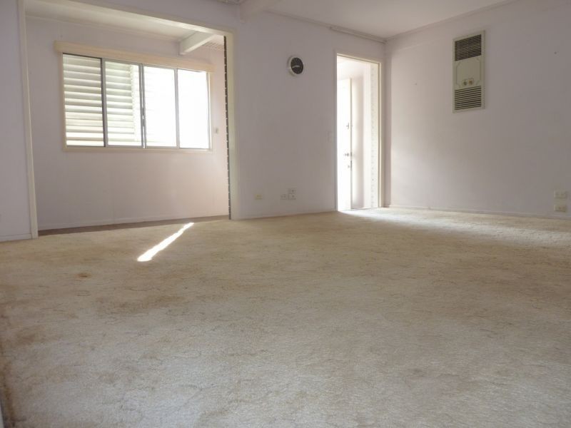 22 St Albans Street, Kenmore QLD 4069