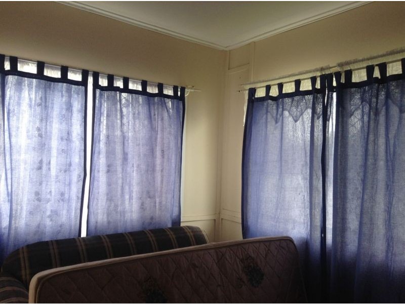 175 Blackstone Road, Silkstone QLD 4304