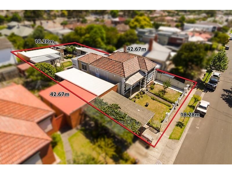 71 Primrose St, Essendon VIC 3040