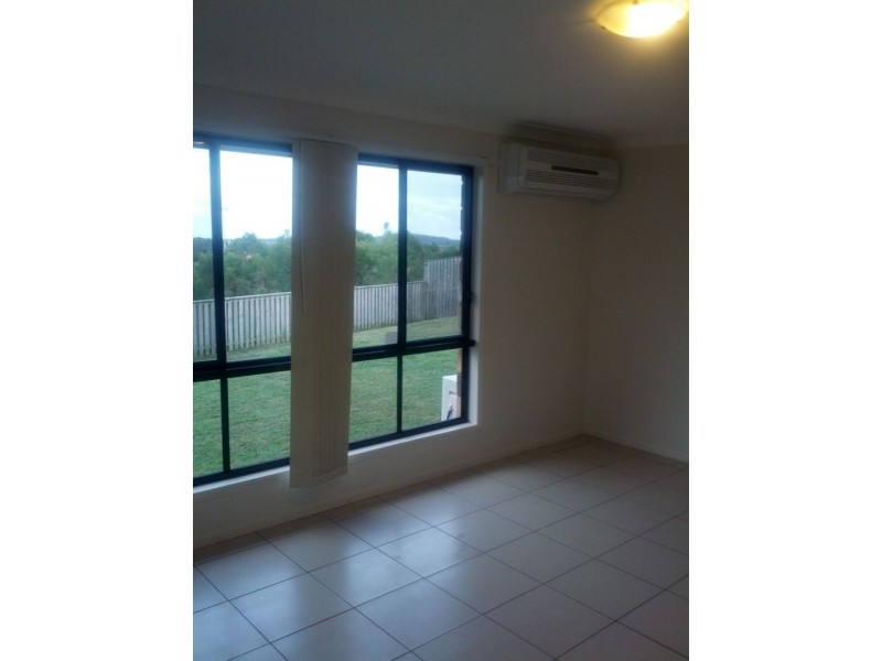 11 Bowley Street, Pacific Pines QLD 4211