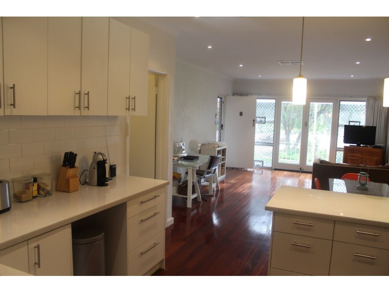 53 Bentwood Avenue, Woodlands WA 6018