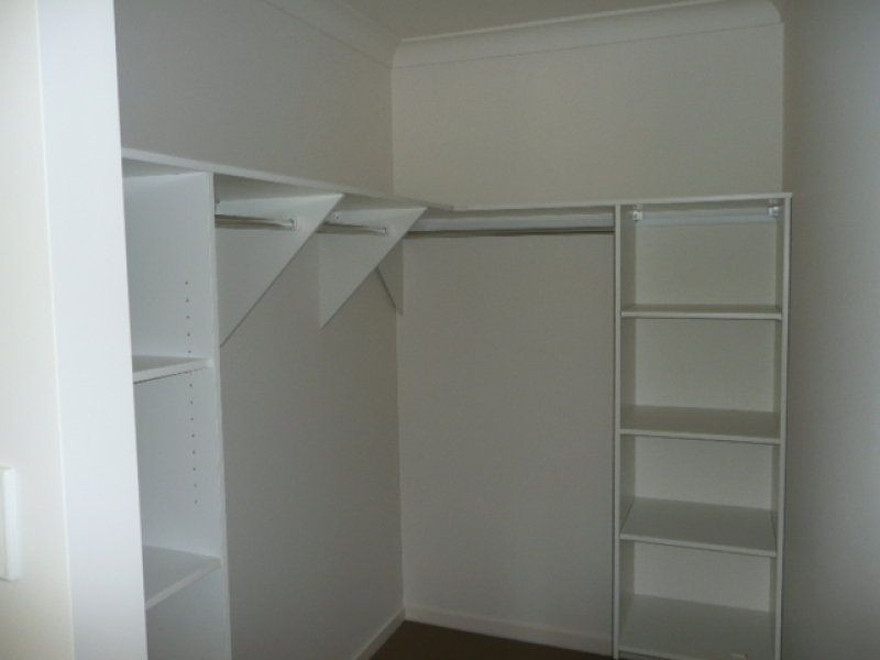 2 Castlereagh Close, Pacific Pines QLD 4211