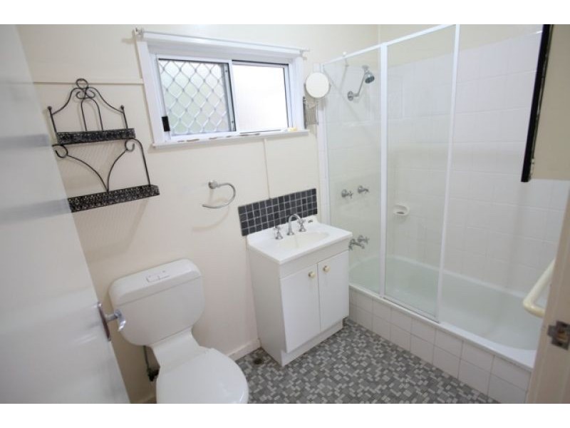 3/67 City View Rd, Camp Hill QLD 4152