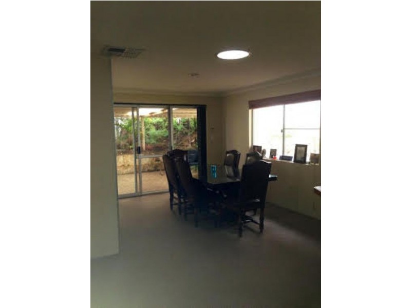 12 Koolyn Grove, Kingsley WA 6026