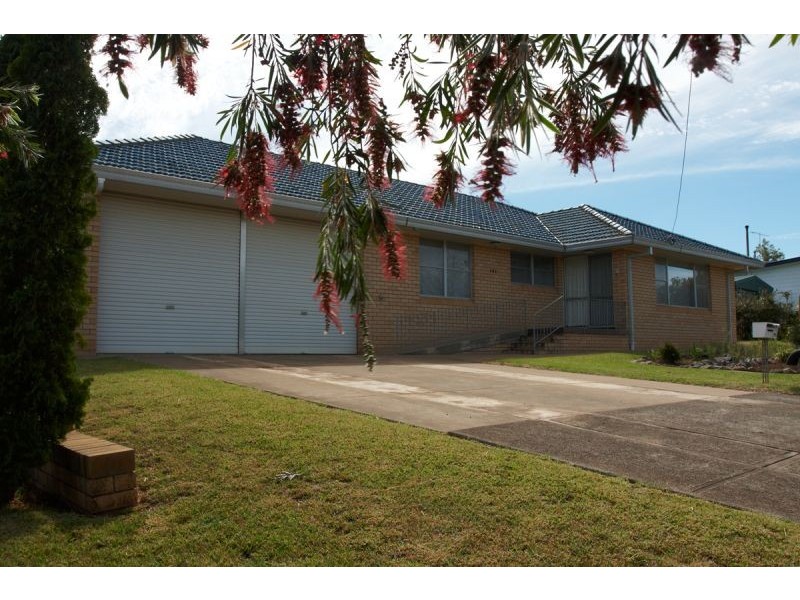 192 Hawker Street, Quirindi NSW 2343