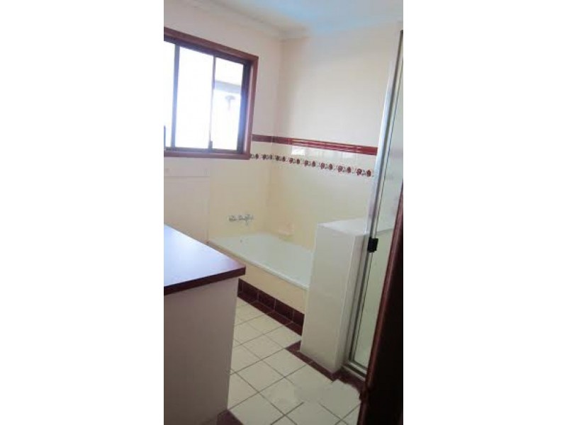 5 Chapple Court, Boyne Island QLD 4680