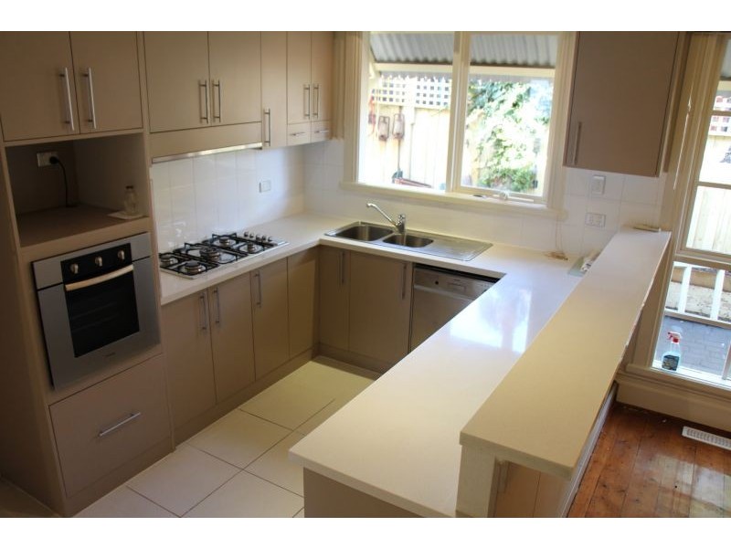 27 Howard St, Maidstone VIC 3012