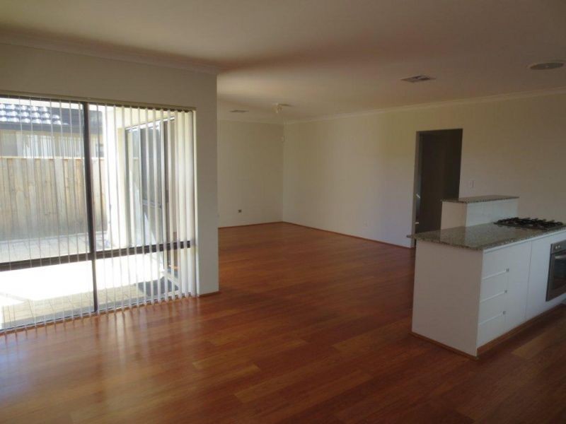 3 Cambridge Promenade, Canning Vale WA 6155