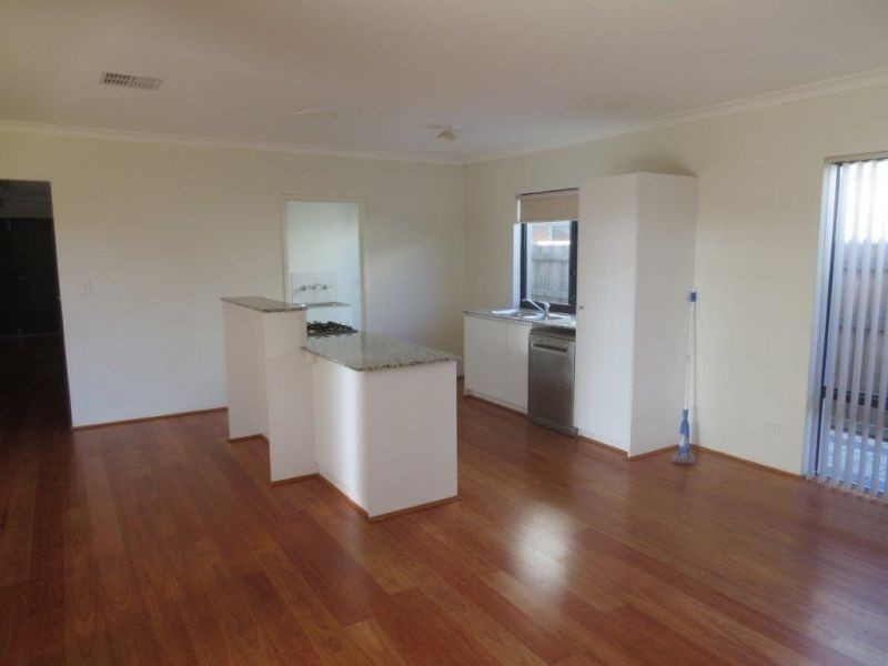 3 Cambridge Promenade, Canning Vale WA 6155