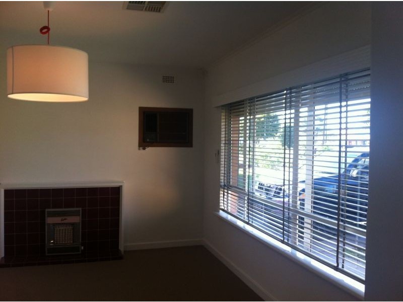 8 Airport Rd, Brooklyn Park SA 5032