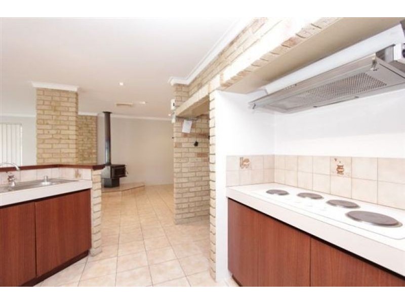 9 Barrett-lennard Parade, Winthrop WA 6150