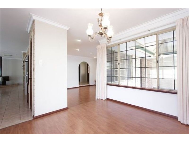 9 Barrett-lennard Parade, Winthrop WA 6150