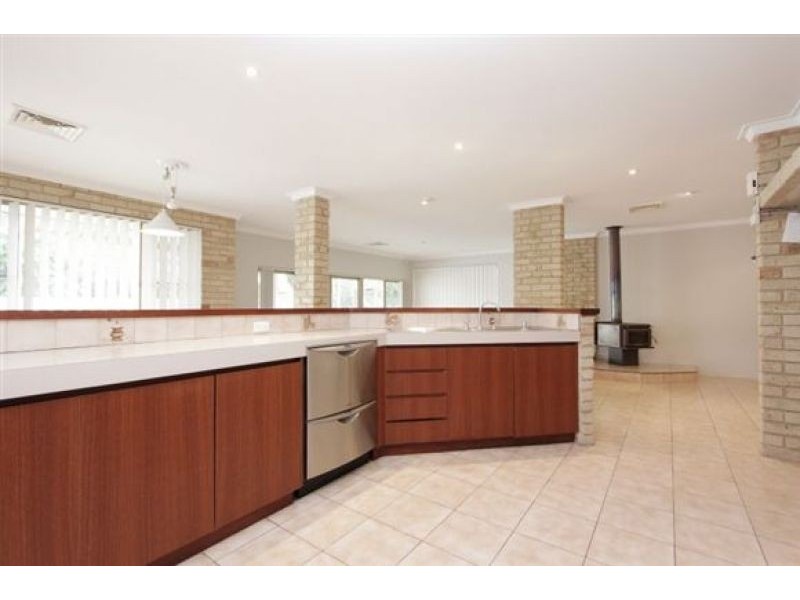 9 Barrett-lennard Parade, Winthrop WA 6150