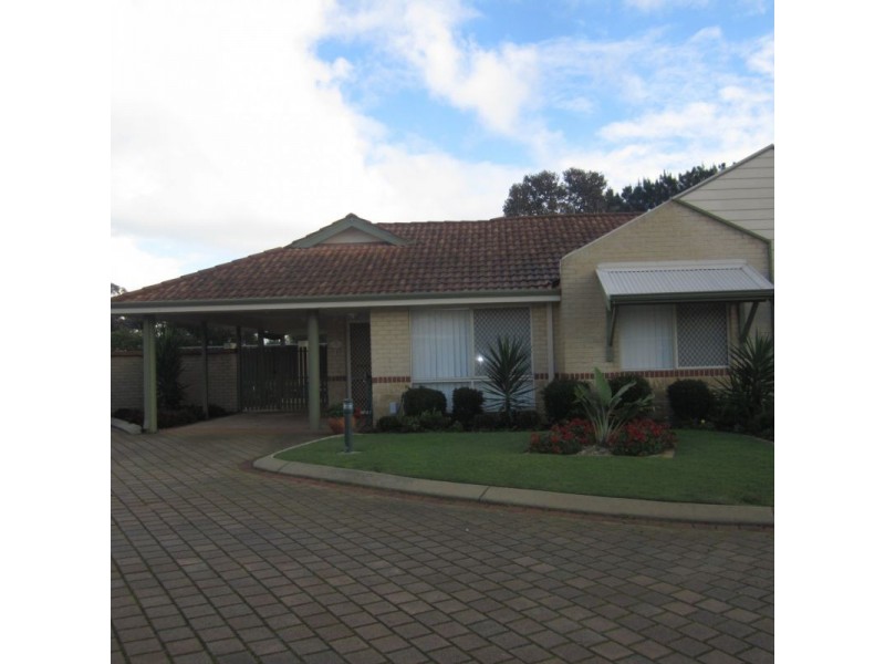 10/2 Argyle Place, Yangebup WA 6164