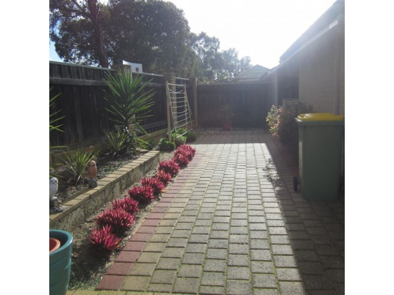 10/2 Argyle Place, Yangebup WA 6164