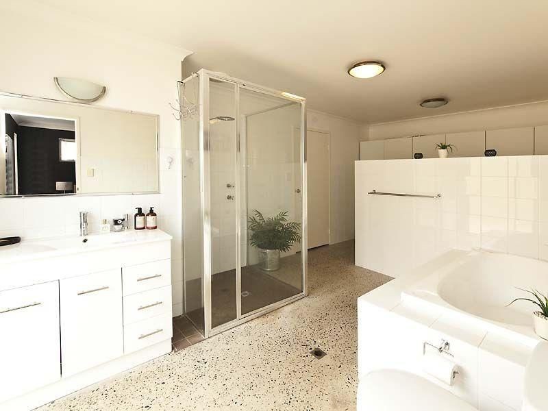 5 Neo Drive, Seville Grove WA 6112