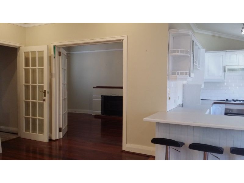 27 Toowong St, Bayswater WA 6053