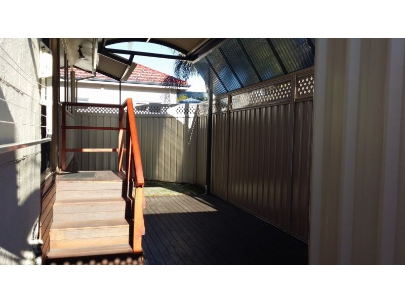 27 Toowong St, Bayswater WA 6053