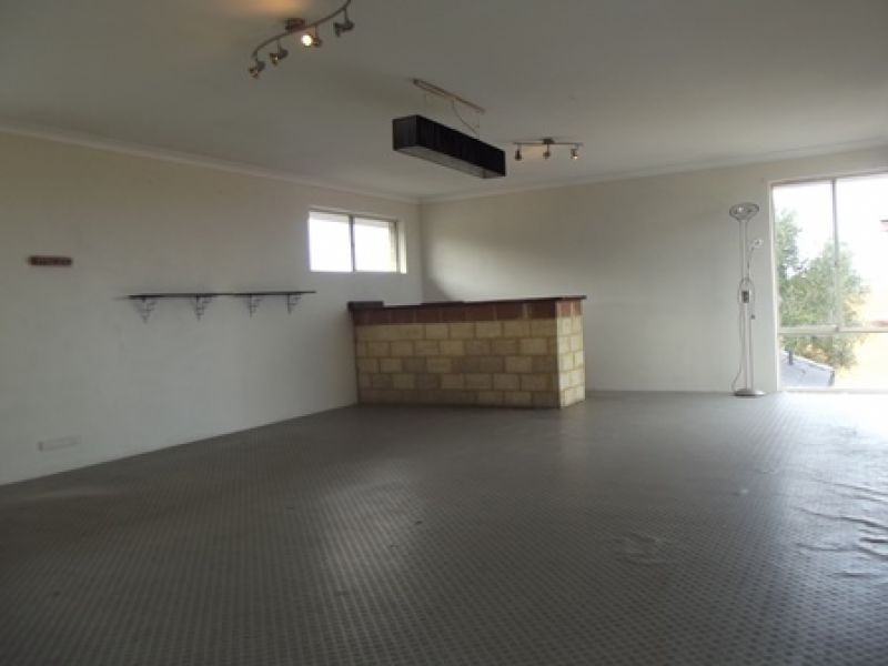 8 Ketch Close, Ocean Reef WA 6027