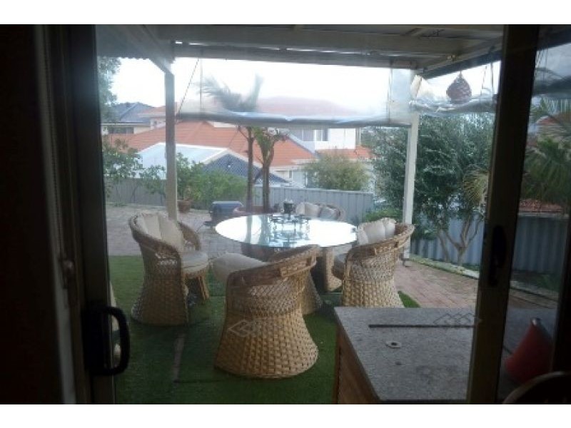 8 Ketch Close, Ocean Reef WA 6027