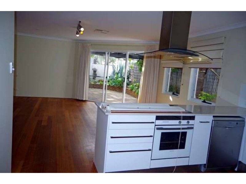 2a Lakeway Street, Claremont WA 6010