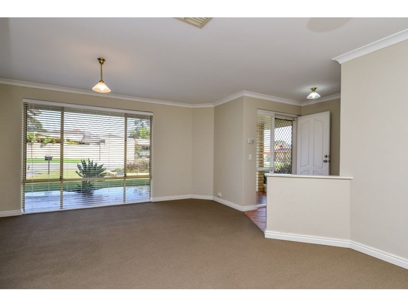 17 Style Court, Bibra Lake WA 6163