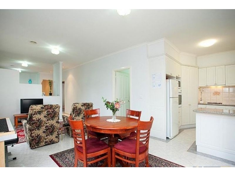 16 Dundee Way, Sydenham VIC 3037