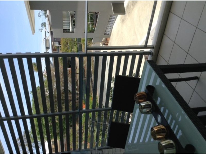 72/95 Clarence Road, Indooroopilly QLD 4068
