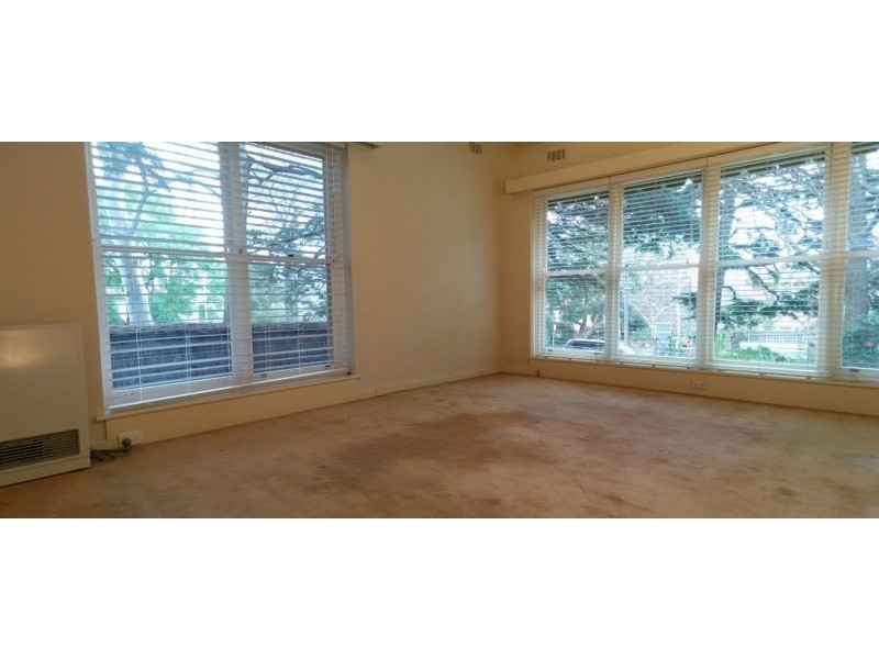 1/5 Stonehaven Court, Toorak VIC 3142