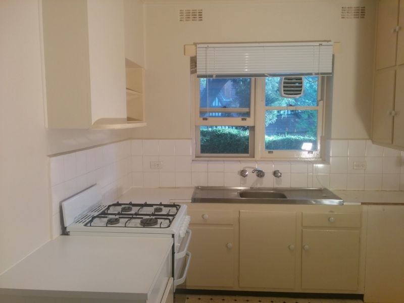 1/5 Stonehaven Court, Toorak VIC 3142