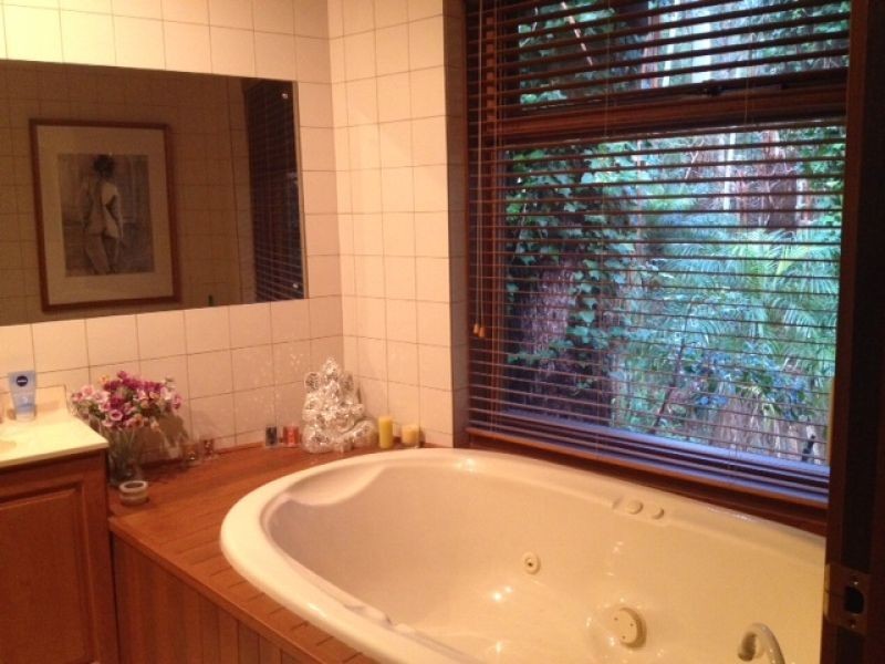 92 Amethyst Crescent, Mount Richon WA 6112