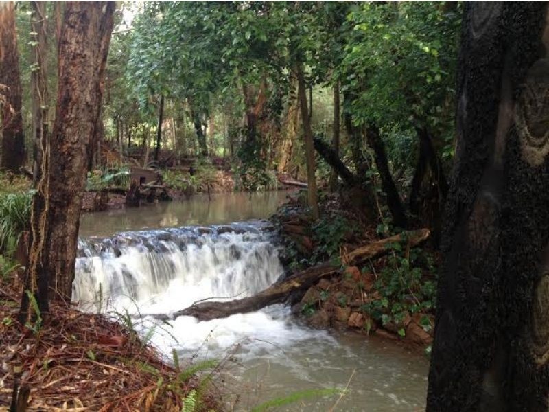 92 Amethyst Crescent, Mount Richon WA 6112