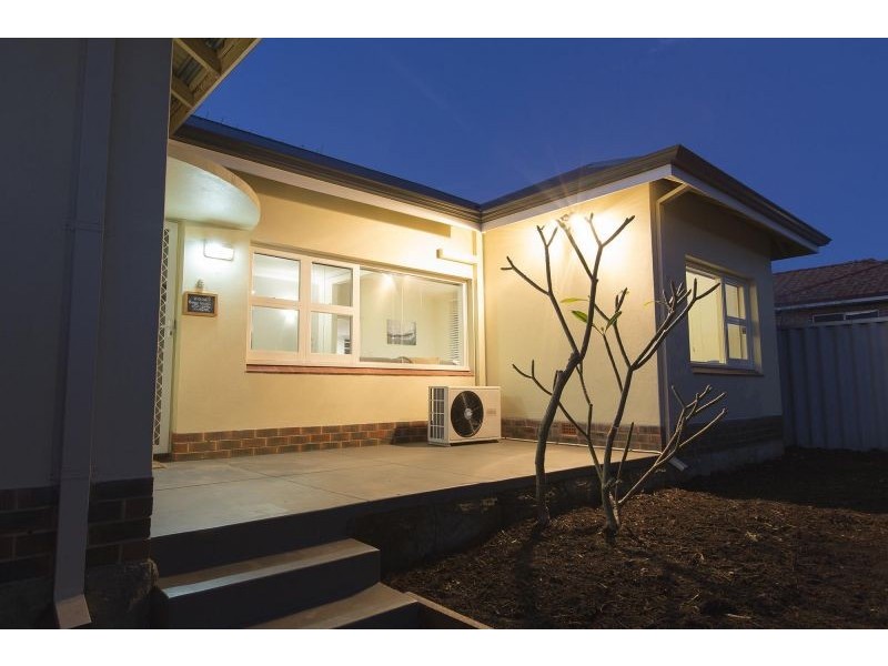 22 Marian St, Innaloo WA 6018