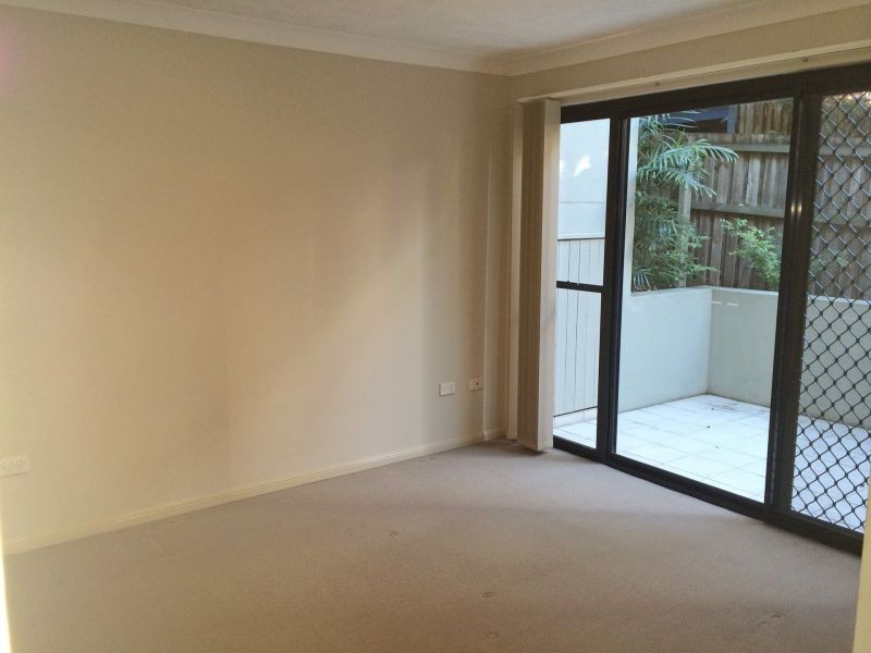 2/23 Crest Street, Mount Gravatt East QLD 4122