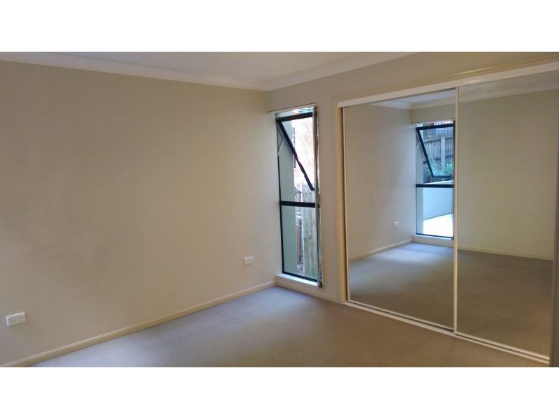 2/23 Crest Street, Mount Gravatt East QLD 4122