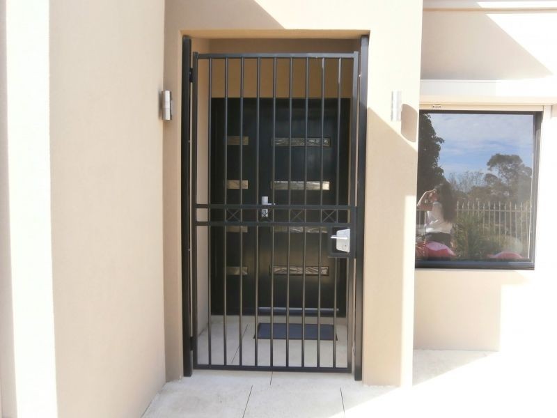 16 Romaine Loop, Darch WA 6065