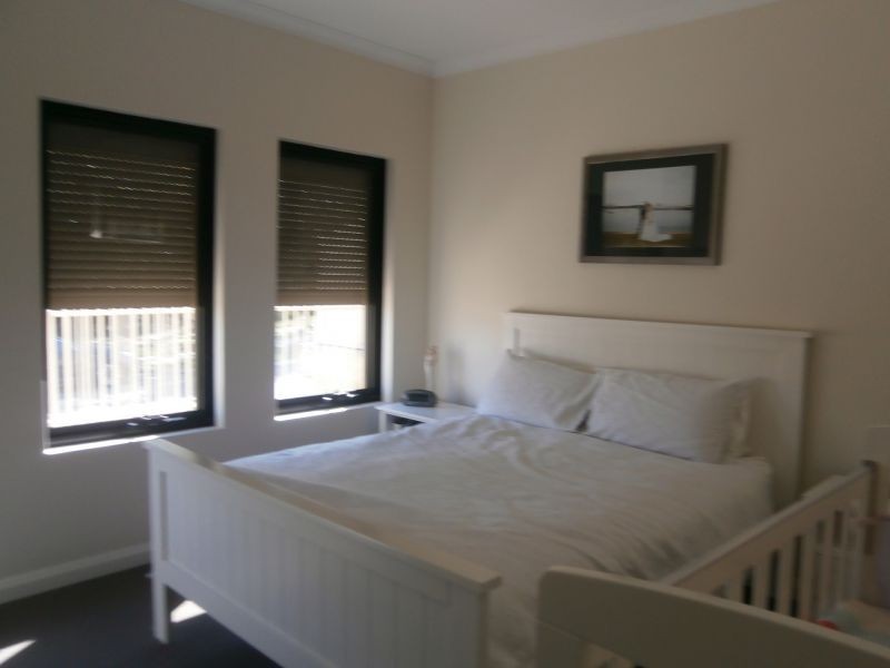 16 Romaine Loop, Darch WA 6065