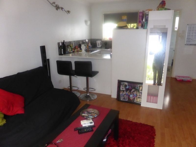 4a Lind Avenue, Southport QLD 4215