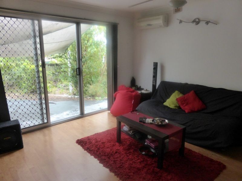 4a Lind Avenue, Southport QLD 4215