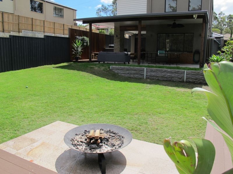 84 Oak Place, Mackenzie QLD 4156