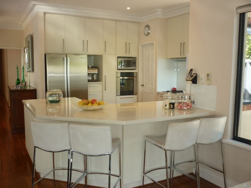 5a Isaac St, Melville WA 6156