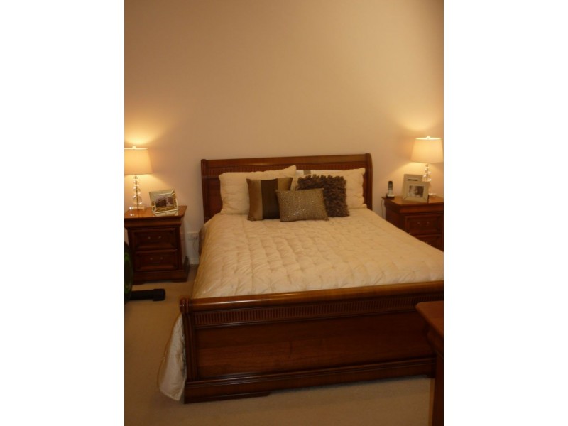 5a Isaac St, Melville WA 6156