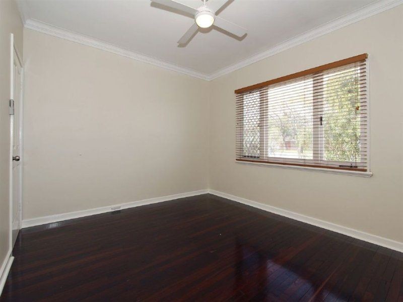 35 Grigg Place, Hilton WA 6163